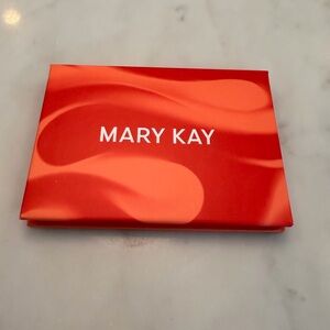Mary Kay Limited Edition Inner Fire Eye Shadow Palette, new in box